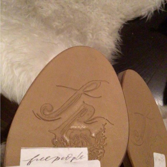 Free People tabby boot ** mismatched - Picture 5 of 6